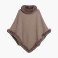 Damski dzianinowy poncho z futerkiem i oversize'owym krojem
